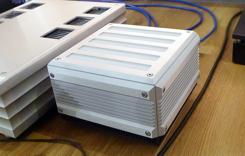 IsoTek EVO3 TITAN展示開始