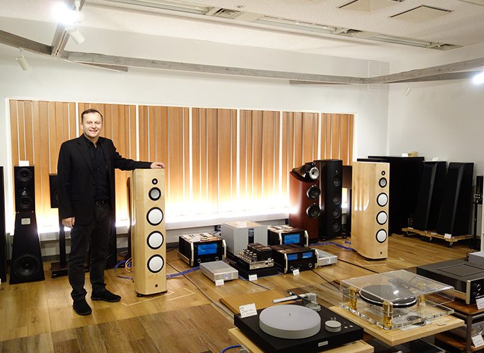 Lumenwhite Kyaraを常設展示しました
