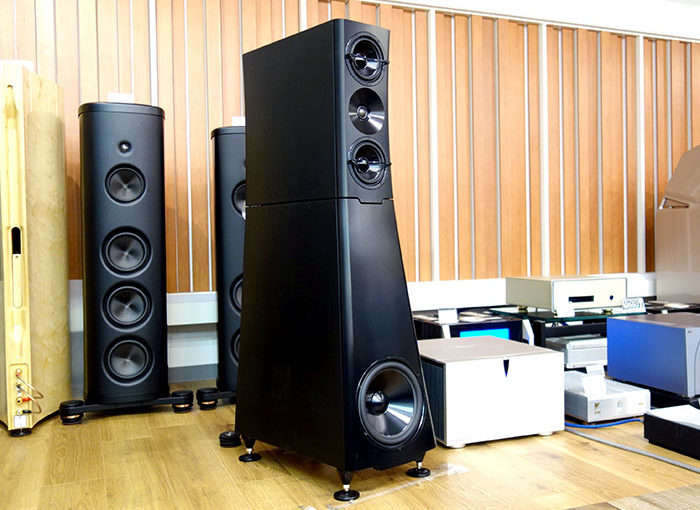 YG Acoustics Sonjaデモ中です